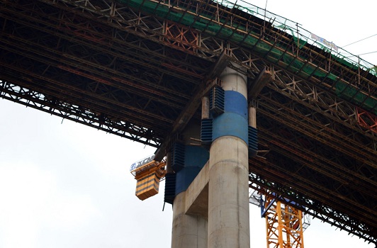 重庆钢栈桥租赁教你防止墩柱顶部出现水平裂缝问题